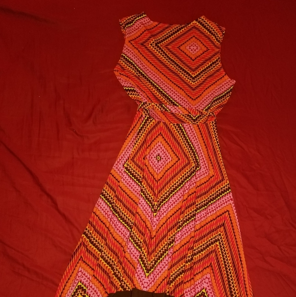 Geometric Design Dress - Picture 3 of 3